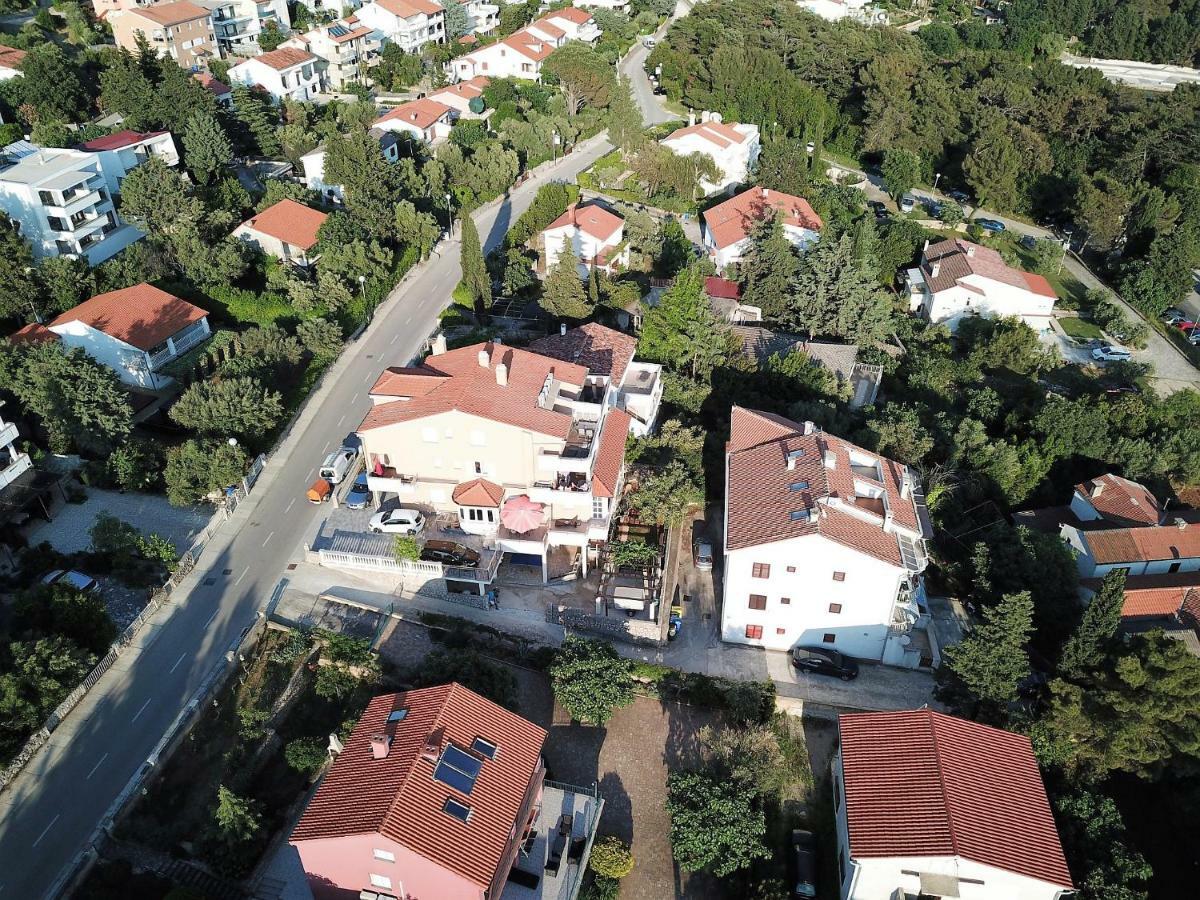 Apartments Vall Кърк Екстериор снимка