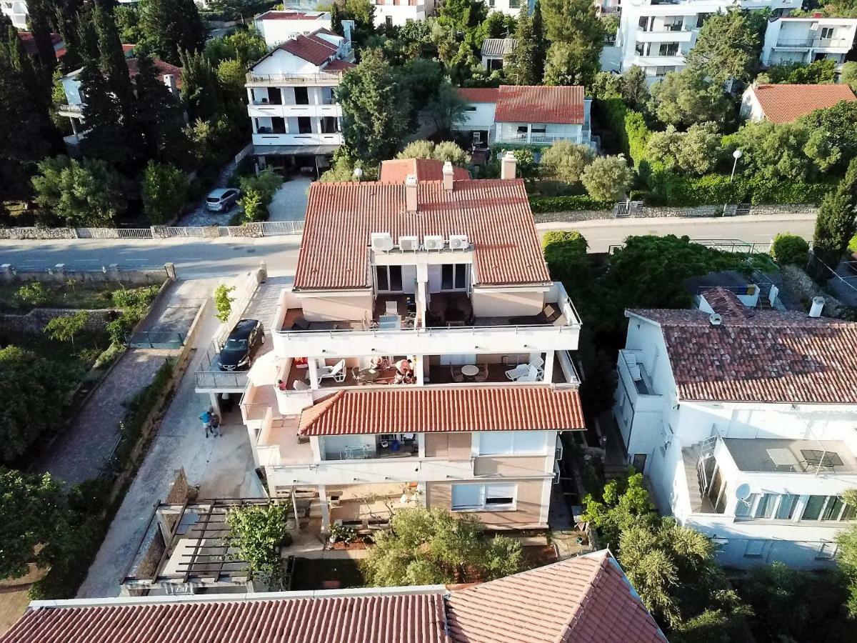Apartments Vall Кърк Екстериор снимка